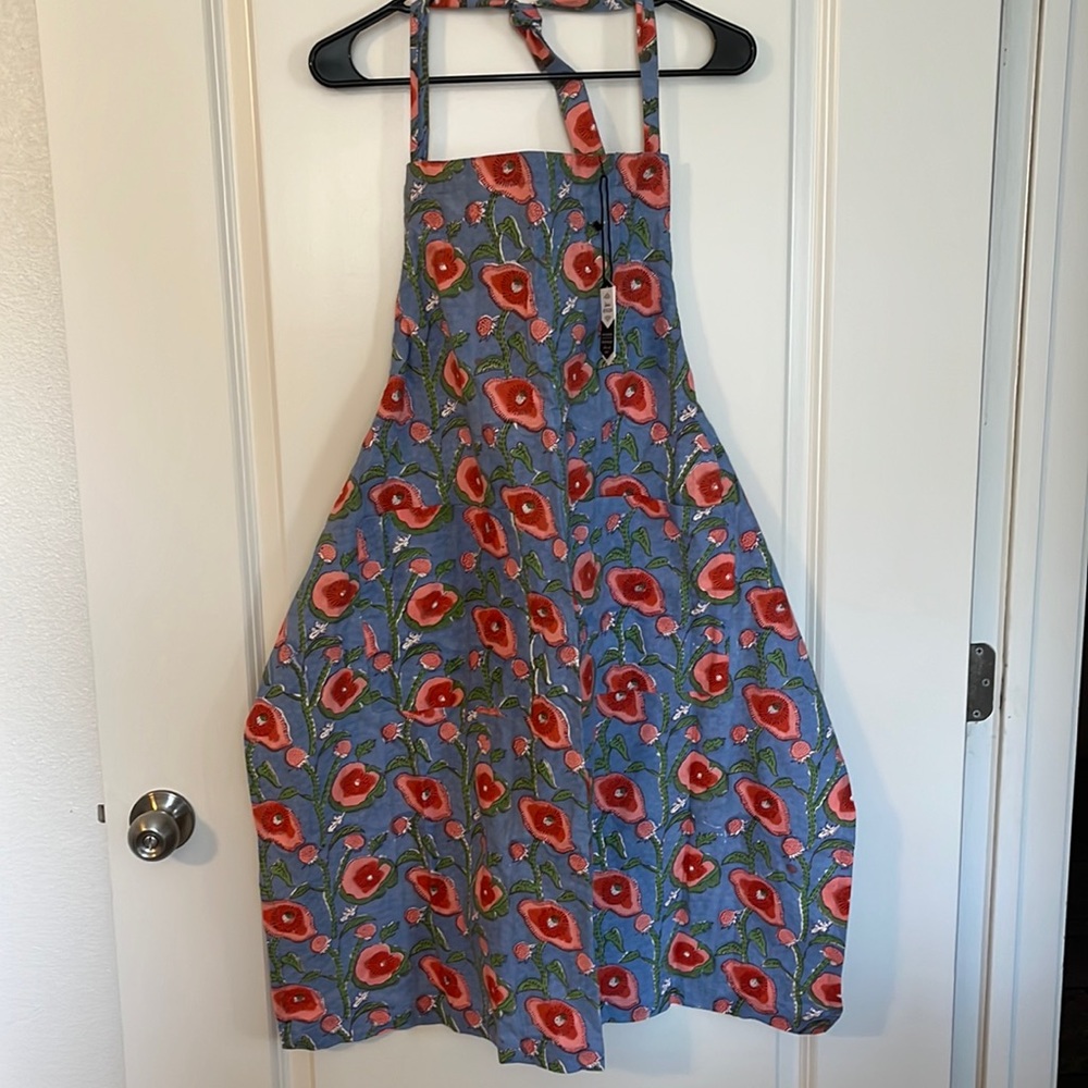 Danica Heirloom Apron! NWT